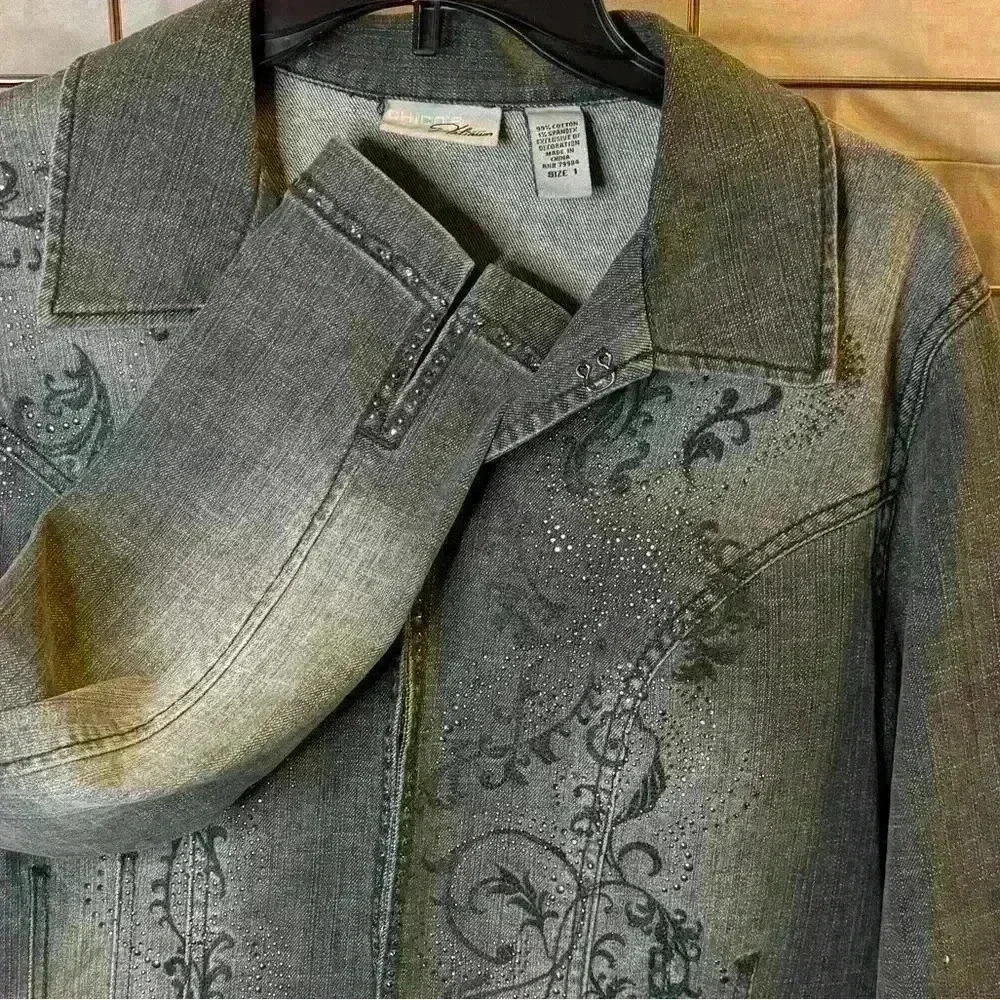 Chicos vintage distressed black denim jacket - Picture 3 of 8